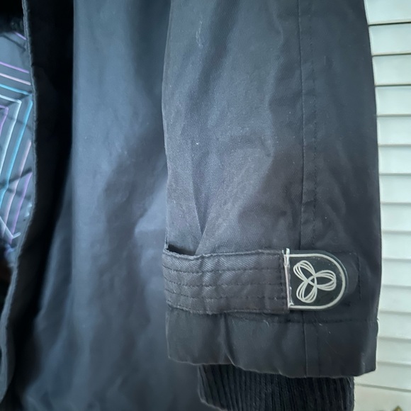 TNA Parka - Picture 3 of 6